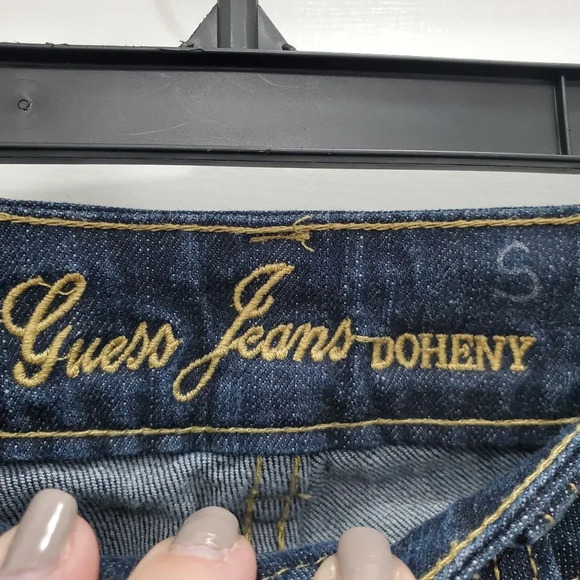 Guess Jeans Women's Doheny Dark Wash Distressed Bootcut Leg Denim Size 27 - Picture 3 of 6